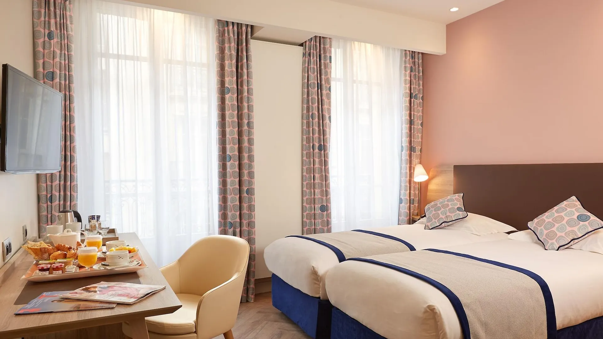 Hotel De Sevigne 3*