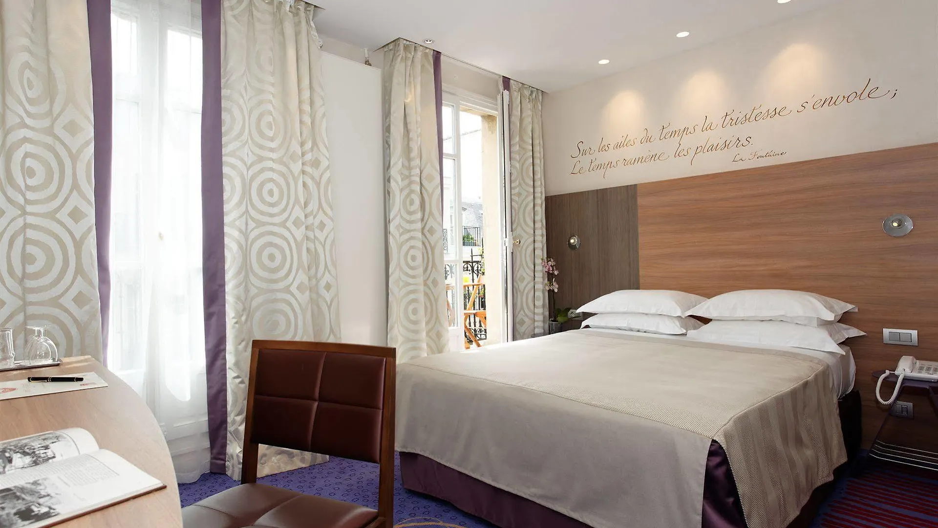 Hotel De Sevigne Paris
