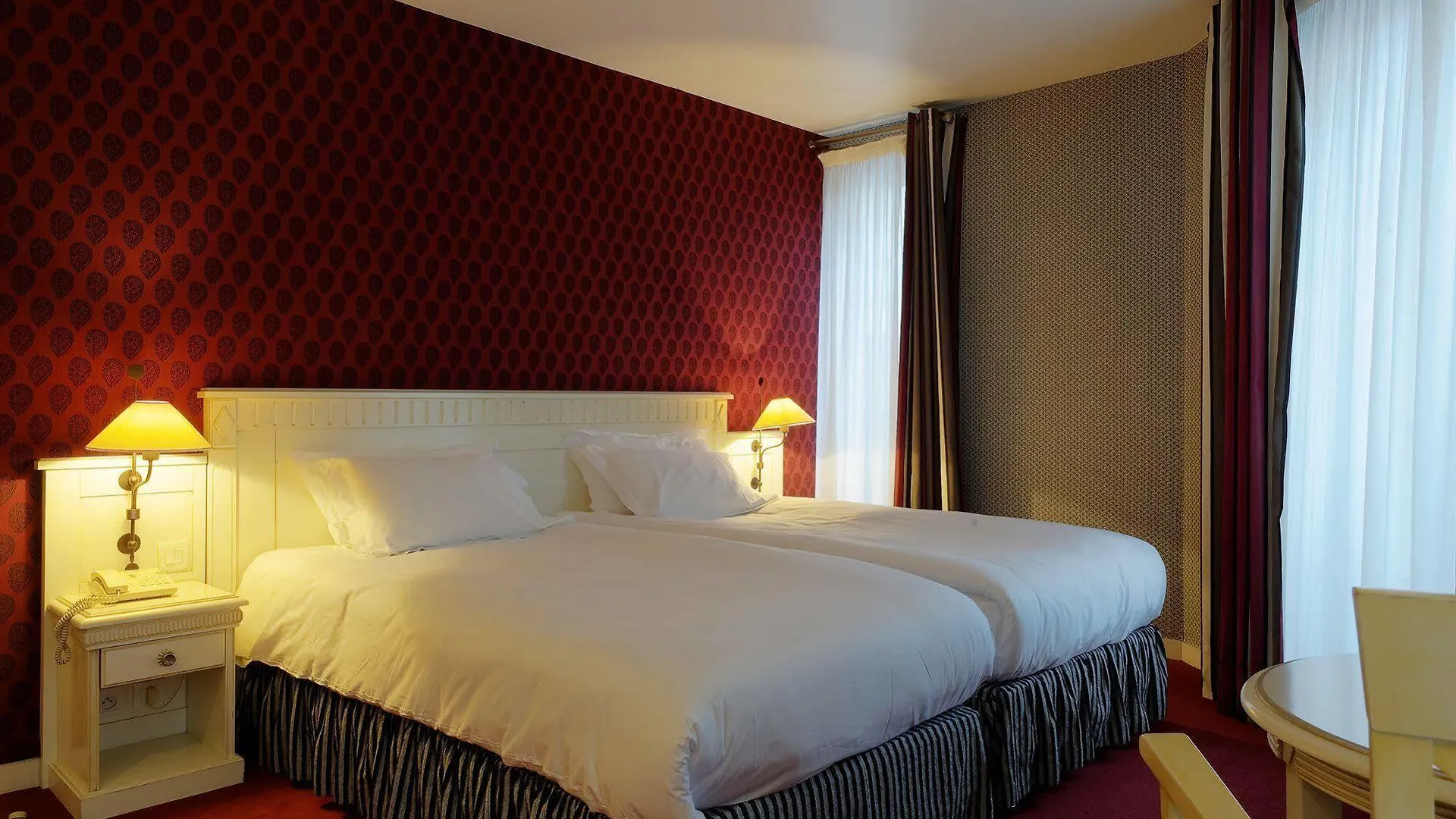 Hotel De Sevigne Paris