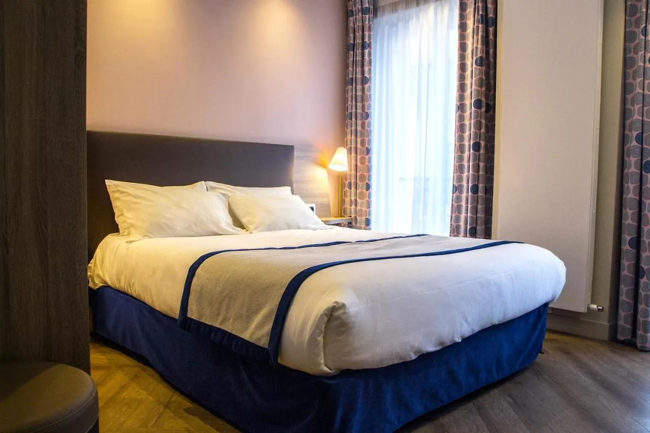 Hotel De Sevigne 3*